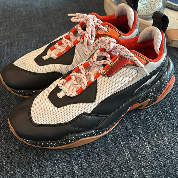 Puma Thunder Electric Men's Black and Red Sneakers - Picture 2 of 9